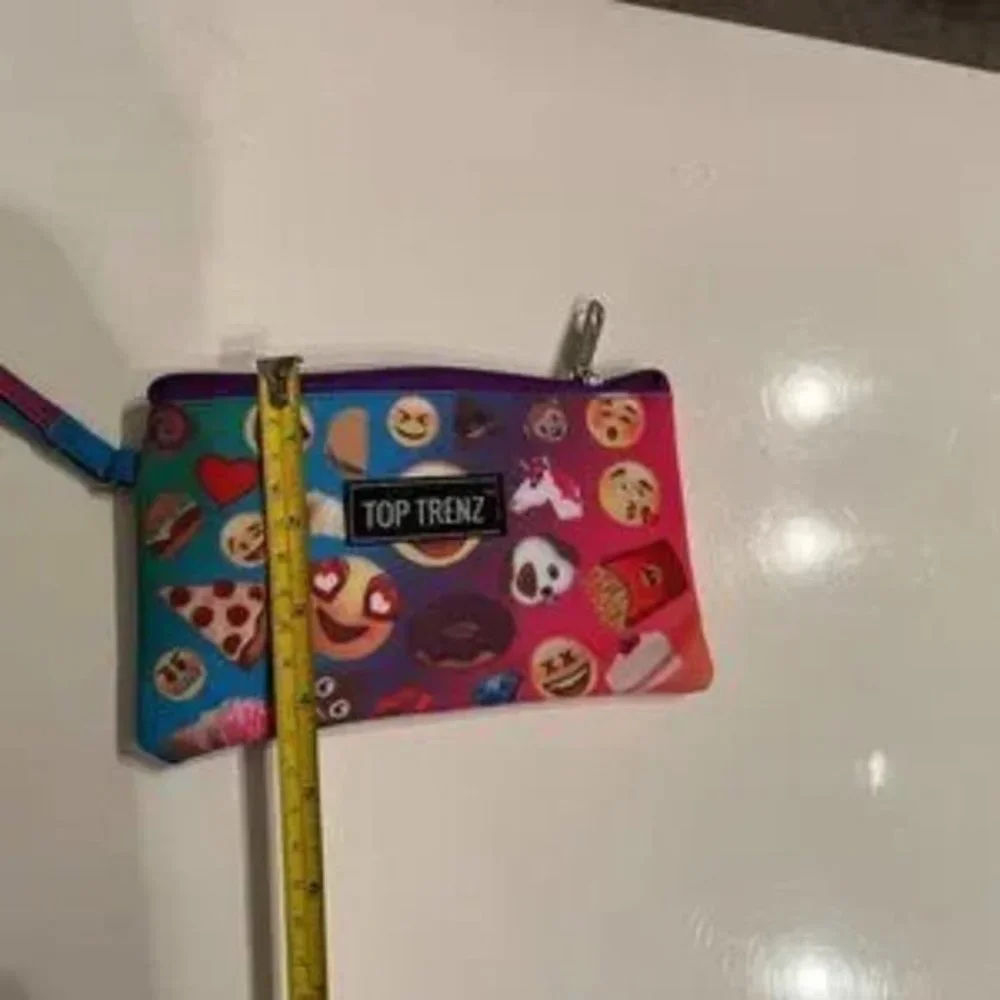 Zipper‎ Pouch by Top Trenz Emoji (Gently-Used) (kids/x)